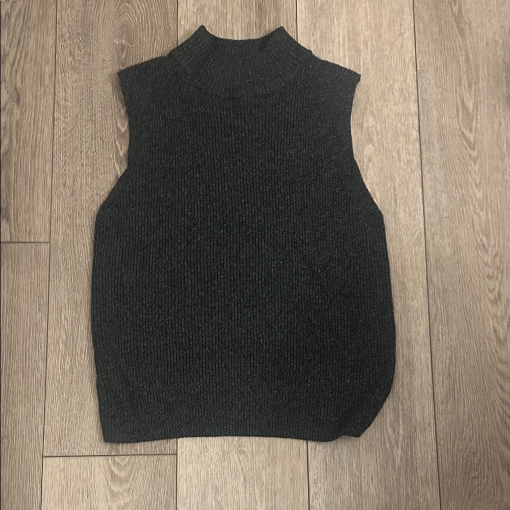 Halogen Dark Grey Sleeveless Knit Sweater
